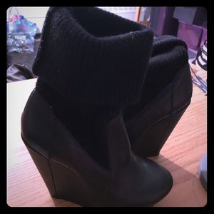 Heeled Boot with Cloth Ankle